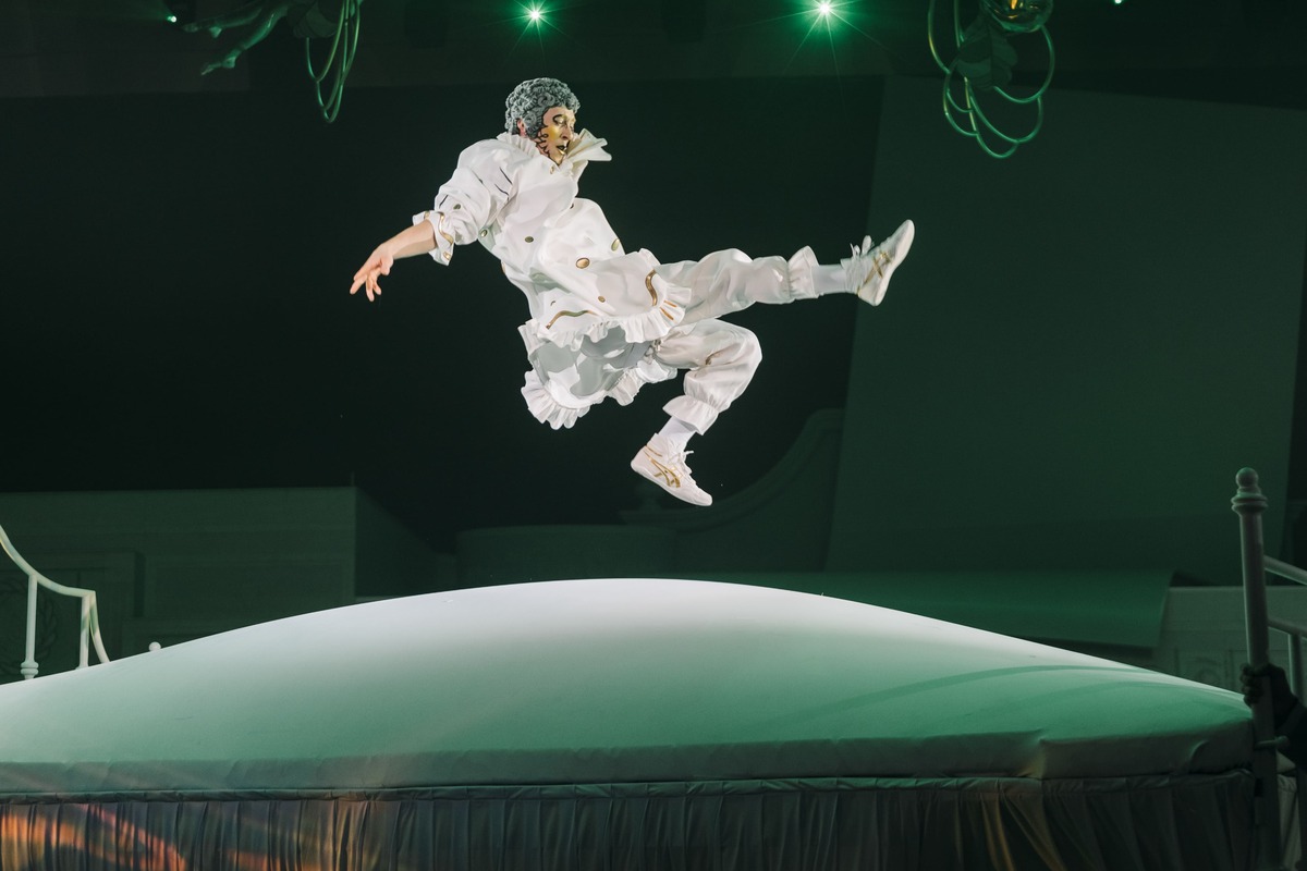 Театральное шоу